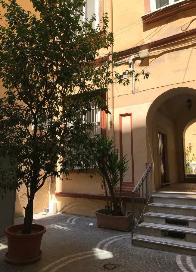 La Casa Di Flo Hotel Napoli Exterior foto
